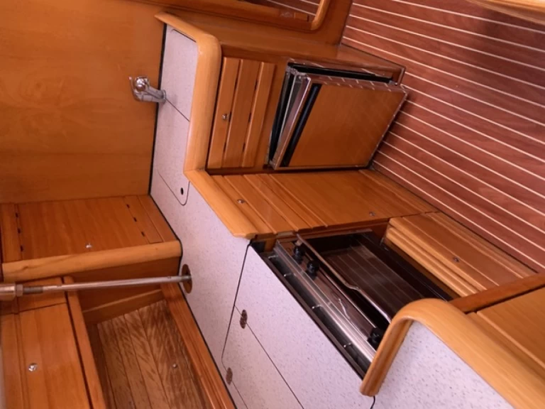 Żaglowiec do wynajmu w La Spezia w najlepszej cenie