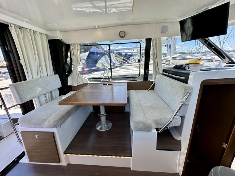 Wynajmij Jeanneau Merry Fisher 1095 Fly w Drage