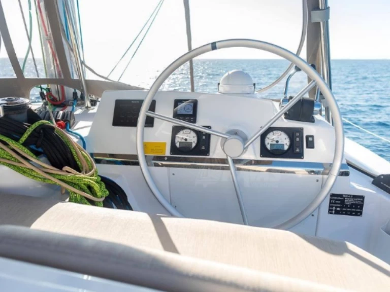 Wynajem łodzi Palairos tanio Bali 4.2