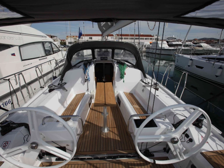 Wynajmij Żaglowiec z lub bez skippera Elan w Betina