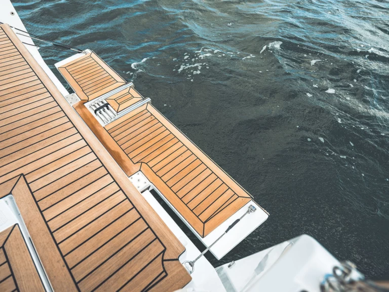 Wynajem łodzi Elan E4 w Betina na SamBoat 