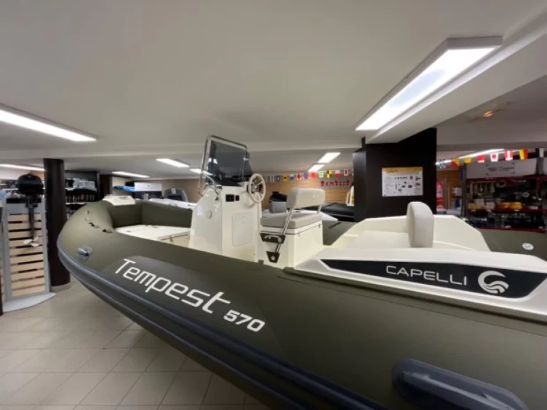 Wynajmij Capelli Tempest 570 w Combrit