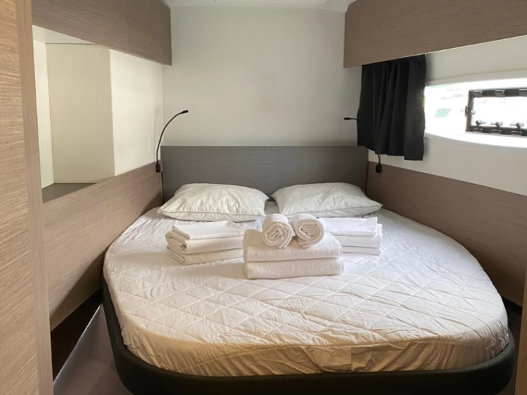 Wynajmij Katamaran z lub bez skippera Fountaine Pajot w Níkiti