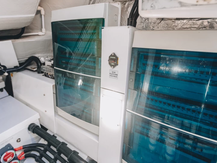 Sunseeker Sunseeker 65 między profesjonalistami a osobami prywatnymi w Split