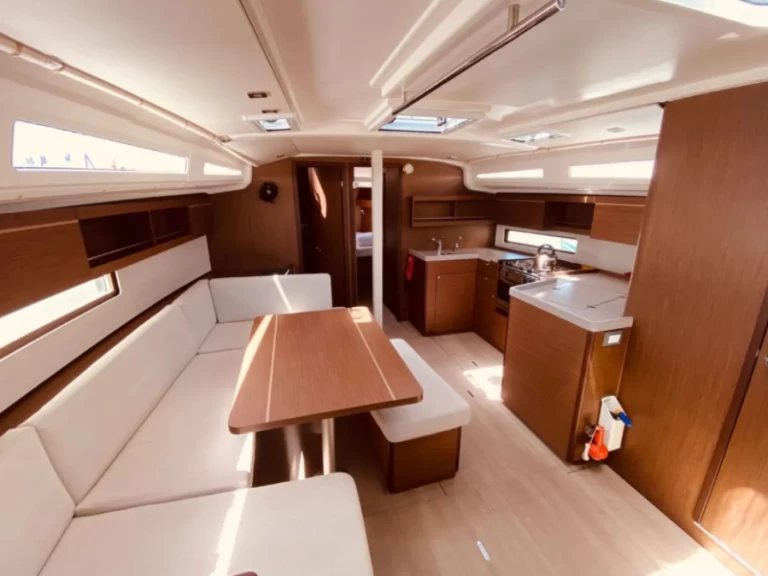 Wynajem łodzi Bénéteau Oceanis 40.1 w Lefkáda na SamBoat 