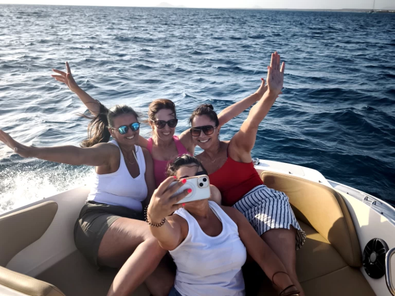 Wynajmij Sea Ray SPX 210 w Sal Island