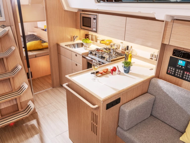 Wynajem łodzi Bavaria Bavaria C38 w Francja na SamBoat 