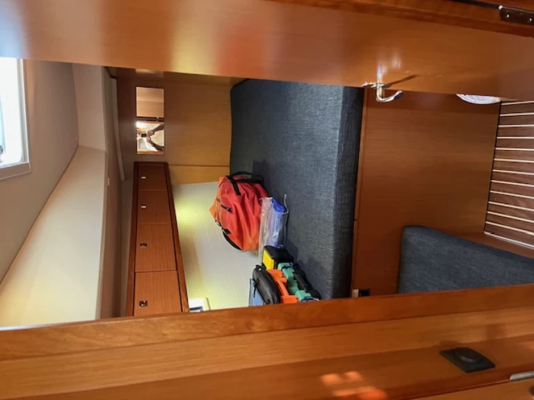 Wynajem Żaglowiec Bavaria z patentem 