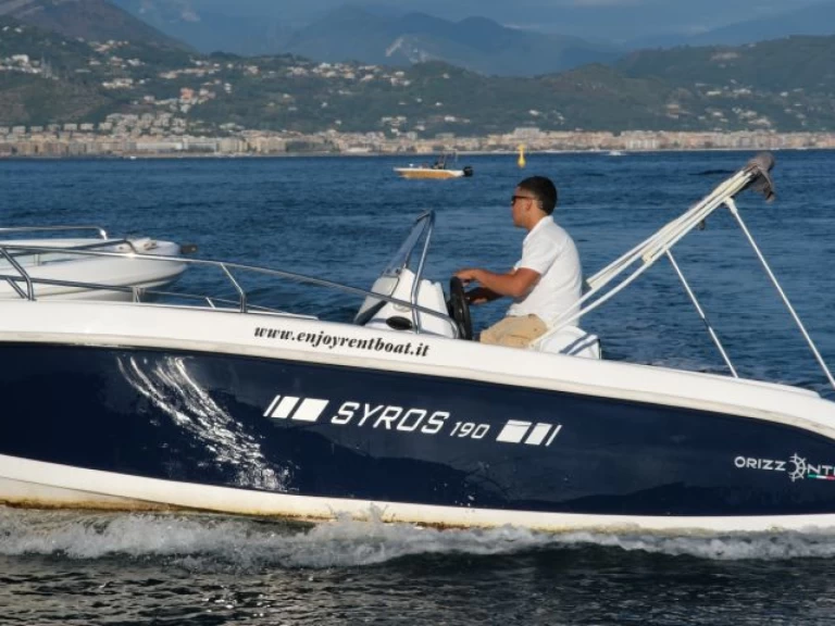 Wynajem Motorówka w Cetara - Orizzonti Syros 190