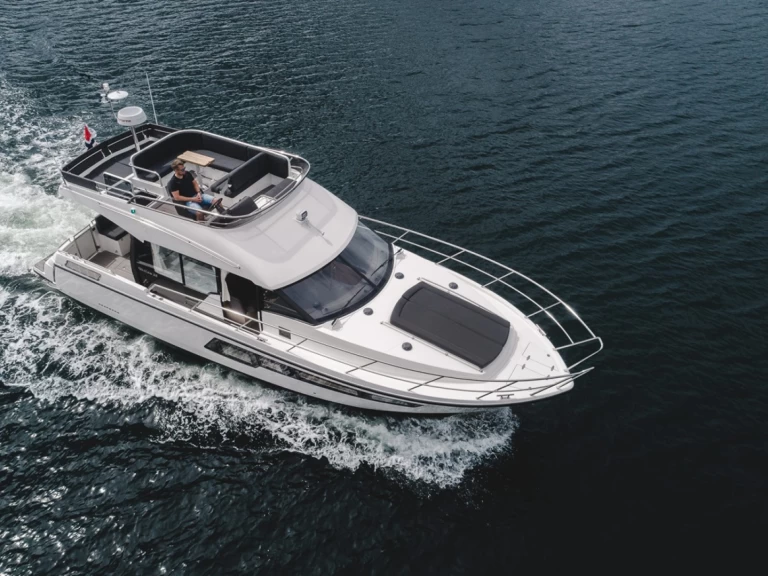 Wynajmij Viknes Skilso 39 FLY w Sukosan