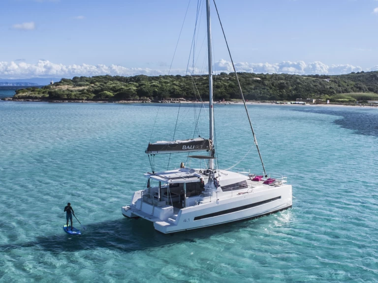 Wynajem łodzi Alimos tanio Bali 4.1