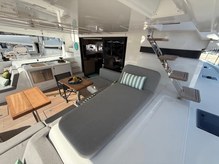 Wynajem łodzi Lagoon Lagoon 55 w Salerno na SamBoat 