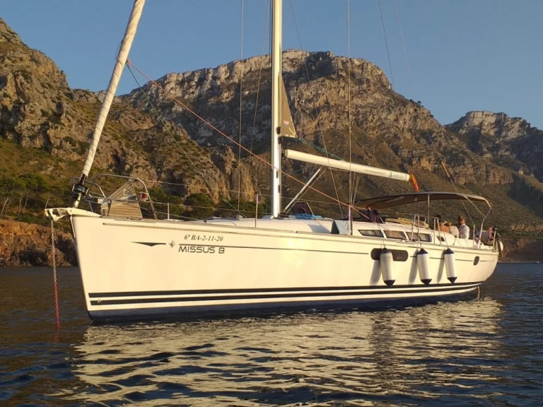 Jeanneau Sun Odyssey 44i między profesjonalistami a osobami prywatnymi w Puerto de Mogán