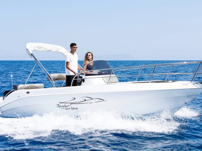 Wynajem Motorówka Aquabat z patentem 