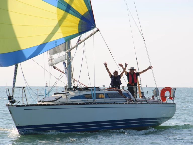 Wynajem łodzi Francja tanio X-119