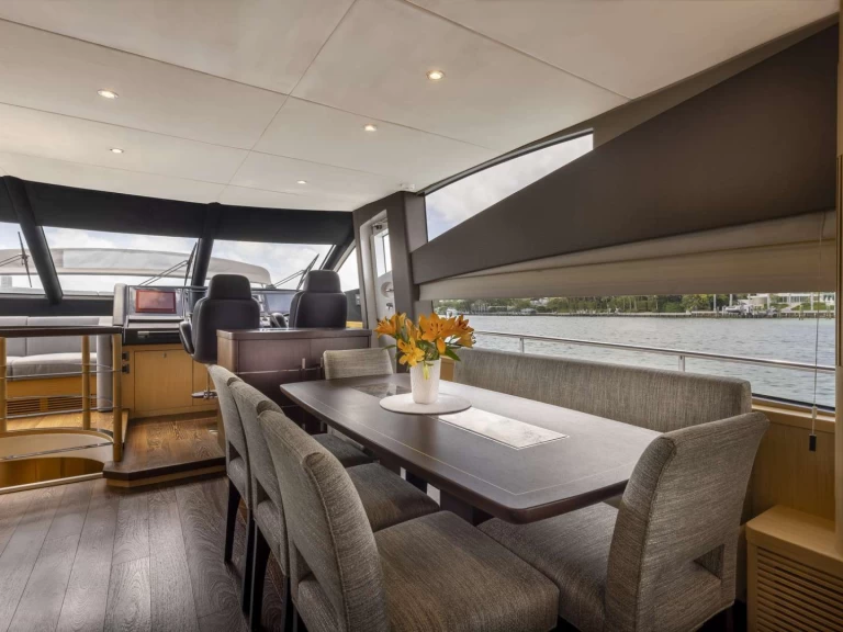 Wynajmij Luksusowy jacht z lub bez skippera Sunseeker w Bahamy