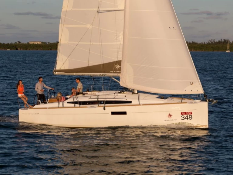Wynajmij Jeanneau Sun Odyssey 349 w Punat
