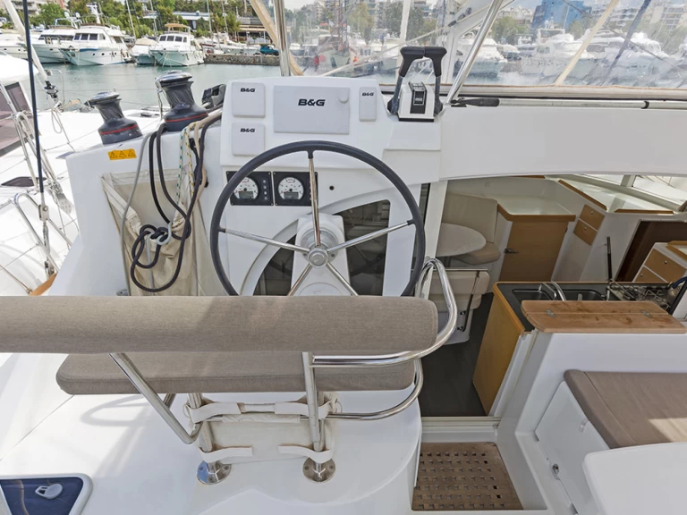 Wynajem łodzi Lagoon Lagoon 380 w Lavrio na SamBoat 