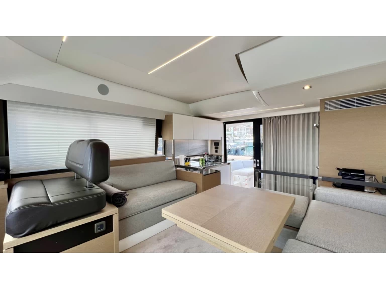 Wynajmij Motorówka z lub bez skippera Prestige w Palma de Mallorca