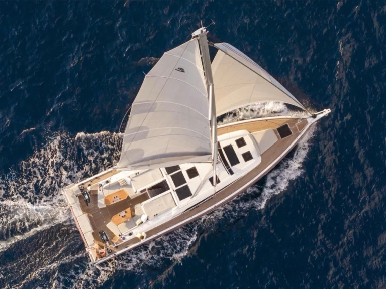 Żaglowiec do wynajmu w Cugnana Verde w najlepszej cenie