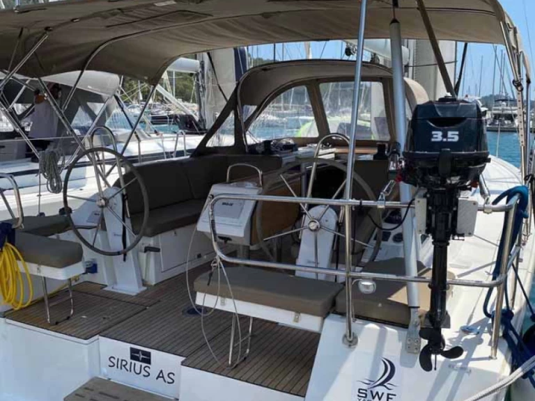 Wynajem łodzi Goecek tanio Bavaria C38