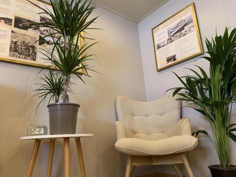 Wynajmij Custom Made Lastavica w Komolac