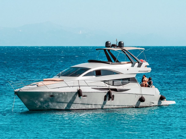 Wynajem Motorówka Numarine z patentem 