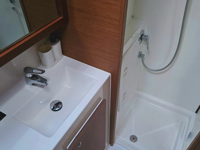 Lagoon Lagoon 42 między profesjonalistami a osobami prywatnymi w Fethiye