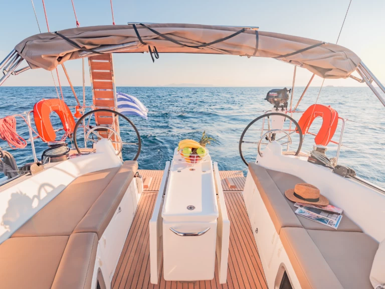 Wynajem Żaglowiec w Lavrio - Jeanneau Sun Odyssey 410