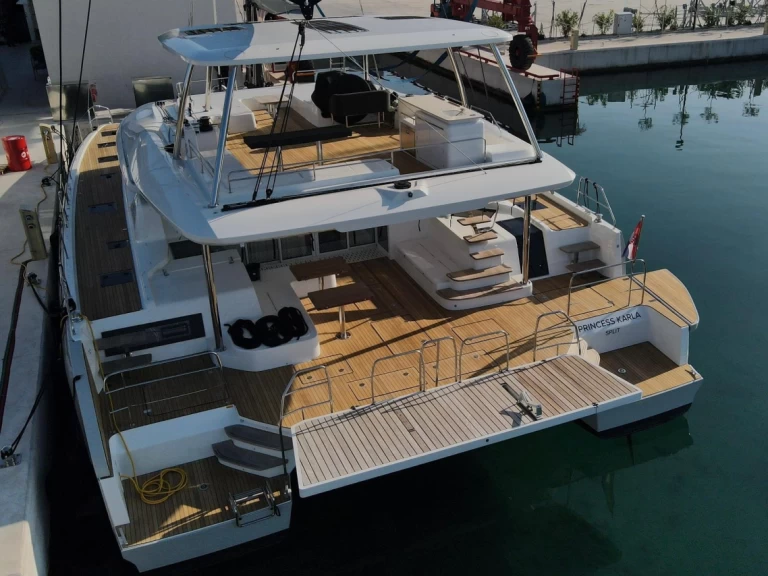 Wynajmij Lagoon Lagoon 60 w Kaštela