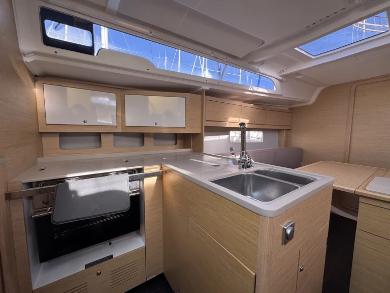 Żaglowiec do wynajmu w La Rochelle w najlepszej cenie