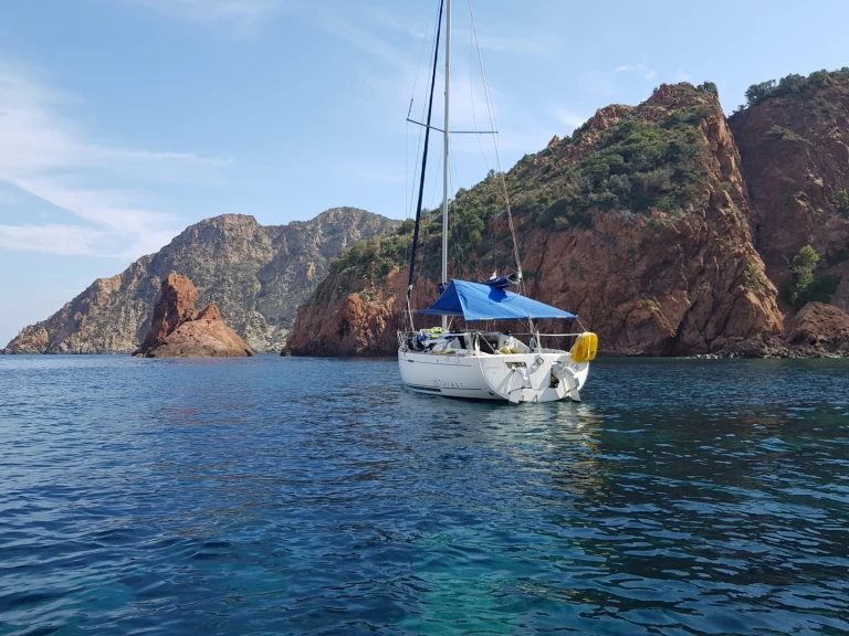 Bénéteau First 25.7 między profesjonalistami a osobami prywatnymi w Bandol