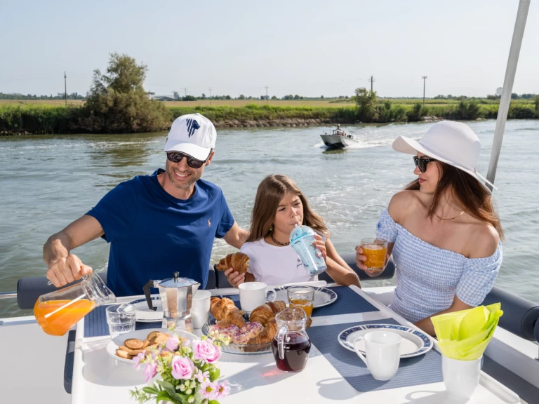 Wynajem Barka Delphia z patentem 