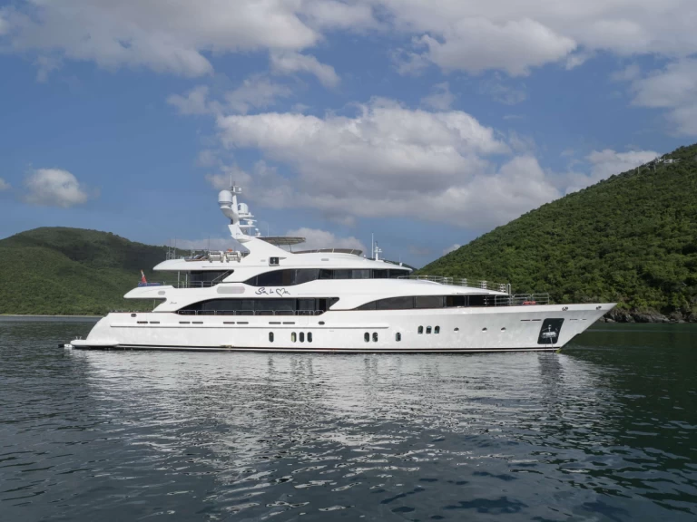 Wynajem Luksusowy jacht Benetti z patentem 