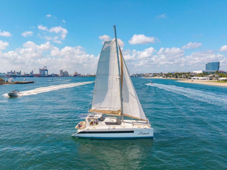 St Francis KISMET między profesjonalistami a osobami prywatnymi w Bahamy