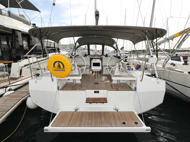 Wynajem Żaglowiec w Sibenik - Bavaria Bavaria C42