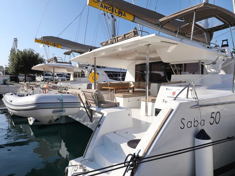 Wynajmij Fountaine Pajot Saba 50 w Sveti Filip i Jakov