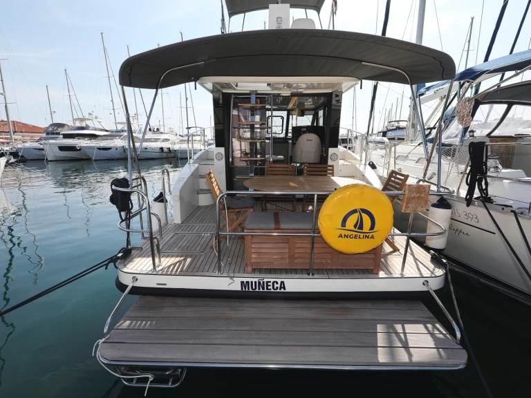 Wynajem Luksusowy jacht Cobra Yachts z patentem 