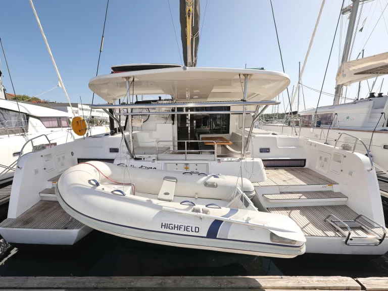 Wynajmij Katamaran z lub bez skippera Lagoon w Sveti Filip i Jakov