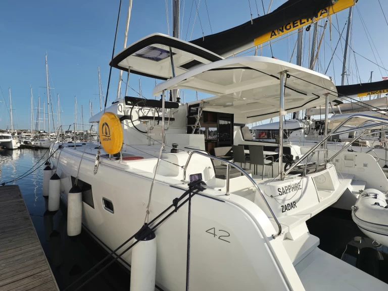 Wynajem łodzi Sibenik tanio Lagoon 42