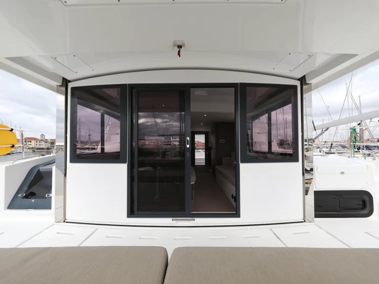 Katamaran do wynajmu w Trogir w najlepszej cenie