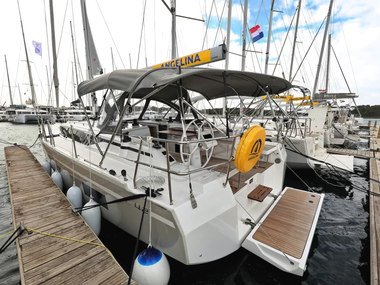 Wynajmij Bavaria Bavaria C42 w Sibenik