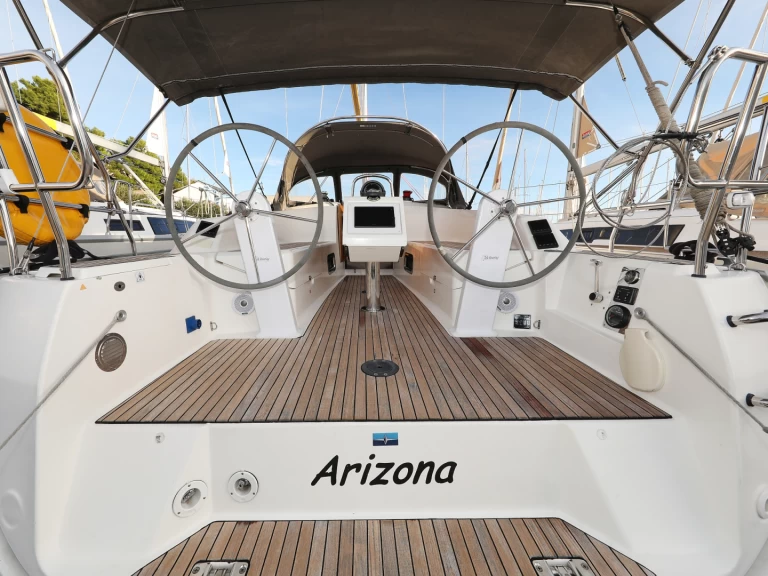 Wynajmij Bavaria Cruiser 34 w Sibenik