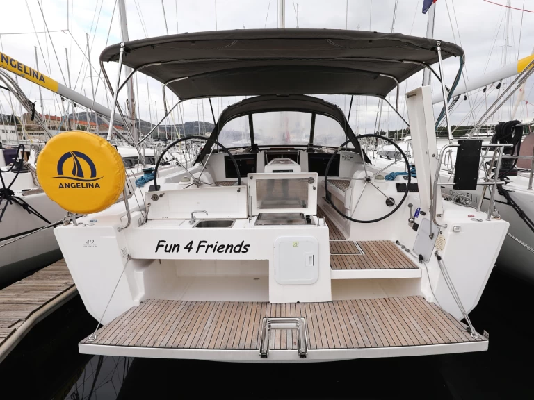 Żaglowiec do wynajmu w Primosten w najlepszej cenie