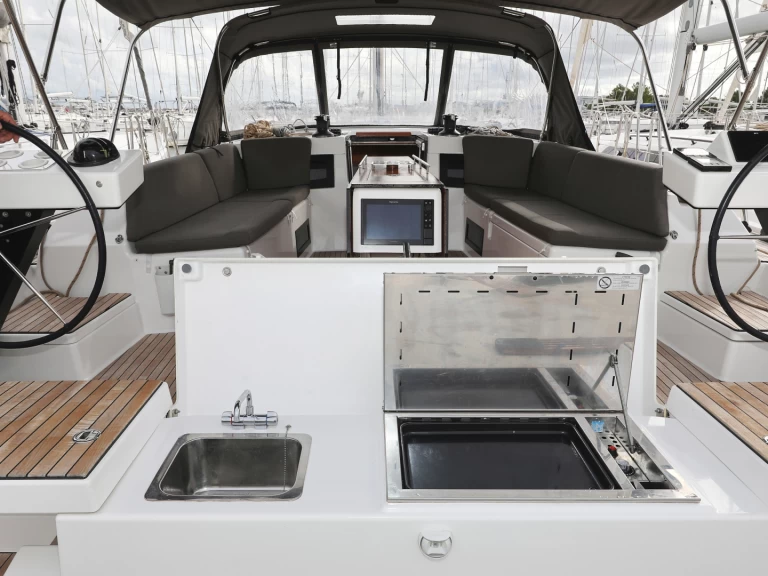 Dufour Dufour 470 między profesjonalistami a osobami prywatnymi w Sveti Filip i Jakov