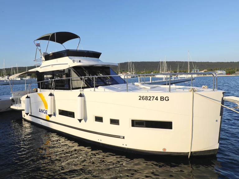 Wynajem Luksusowy jacht Cobra Yachts z patentem 
