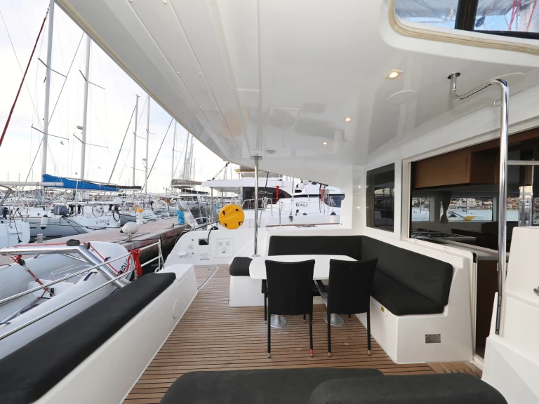 Wynajmij Lagoon Lagoon 40 w Biograd na Moru