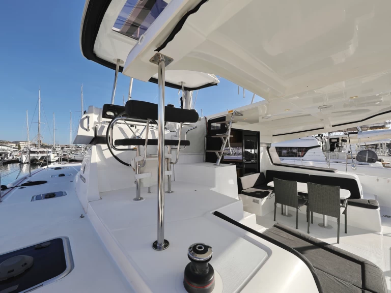 Wynajem łodzi Lagoon Lagoon 42 w Sibenik na SamBoat 