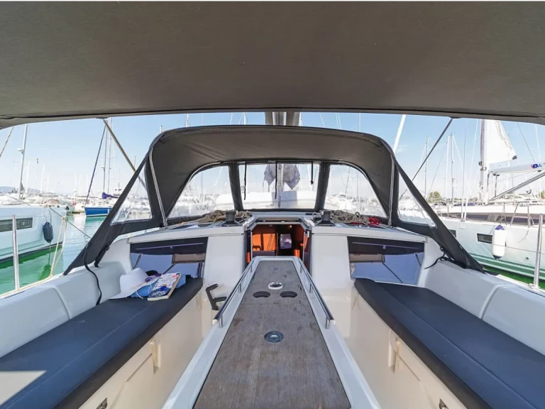 Wynajem łodzi Ávdira tanio Dufour 430