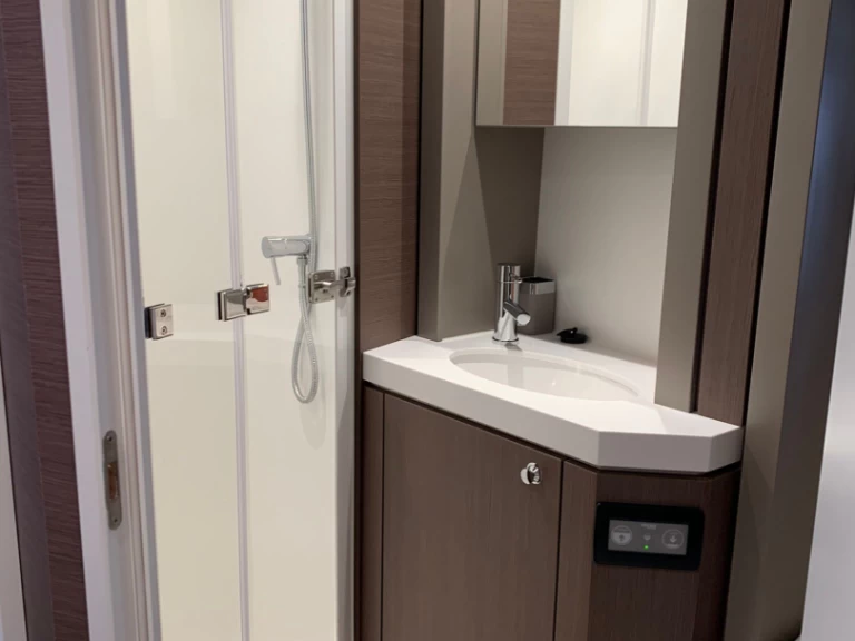 Wynajem Katamaran Bali z patentem 